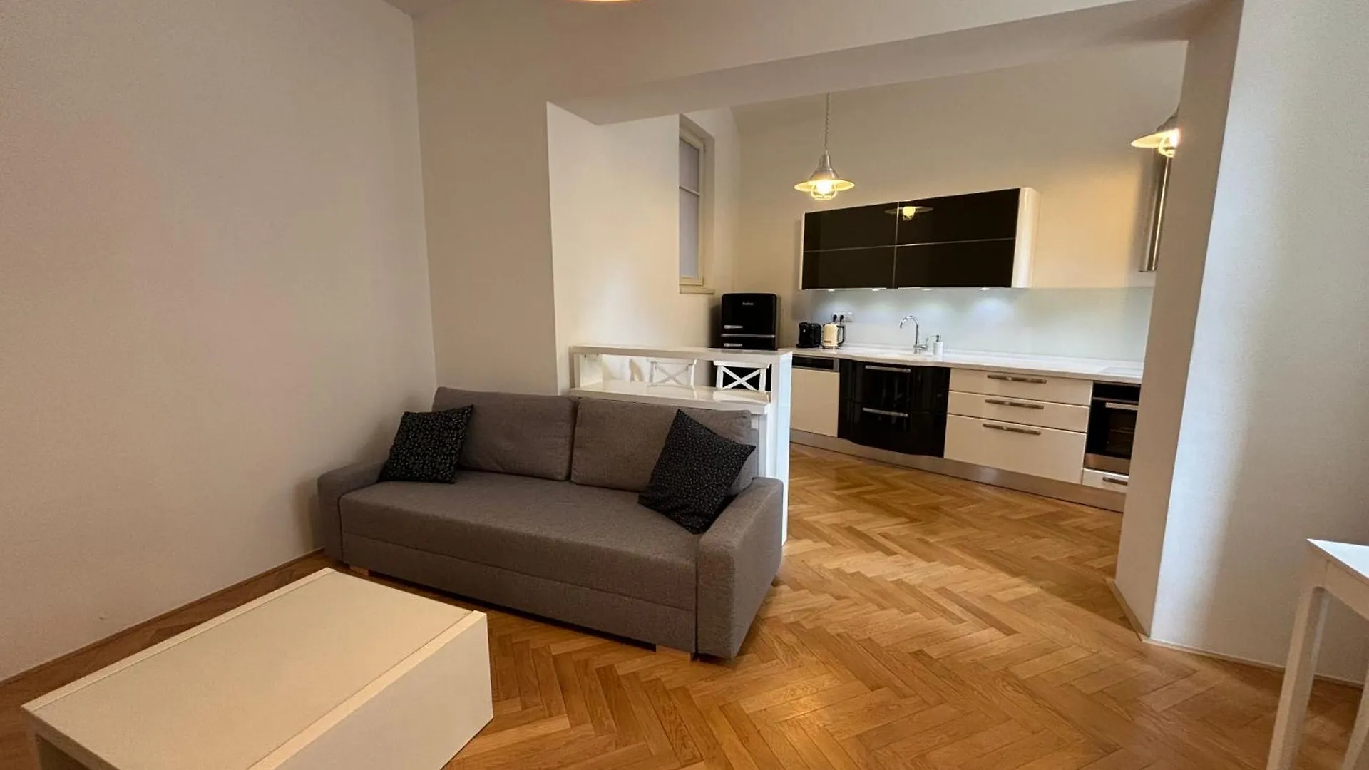 Cozy Prague Apartment In The City Center